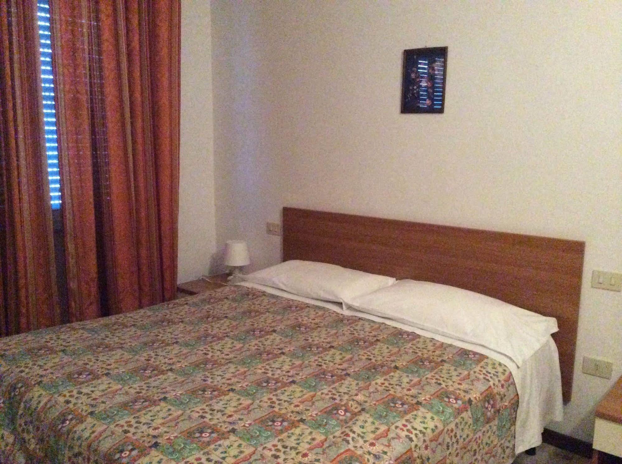 Hotel Rex 基安奇安诺泰尔梅 外观 照片